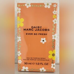 NEW Marc Jacobs Daisy, Ever So Fresh